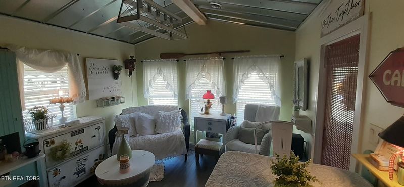 76 Astec Tr, Crossville, TN 38572