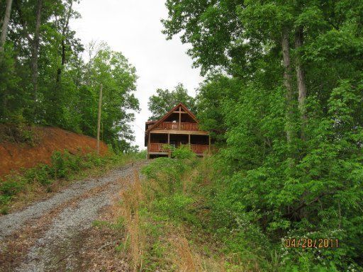 760 Bear Hollow Way, Pigeon Forge, TN 37876