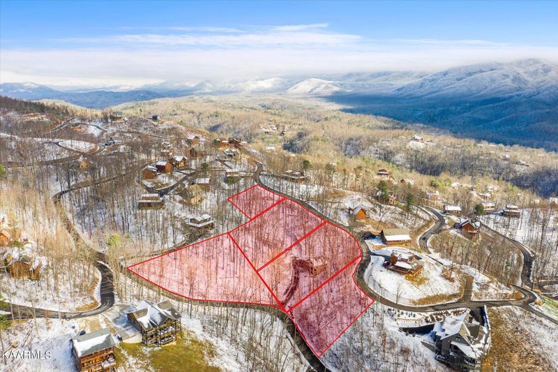 760 Deer Path Ln, Gatlinburg, TN 37738