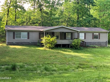 760 Poplar Dr, Crossville, TN 38571