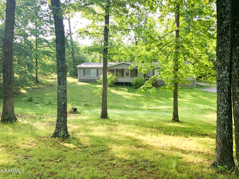 760 Poplar Dr, Crossville, TN 38571