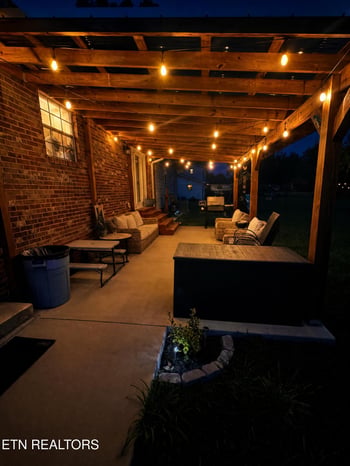 7600 E Emory Rd, Corryton, TN 37721