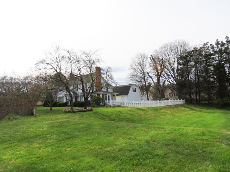 7600 Holcombridge Blvd, Powell, TN 37849