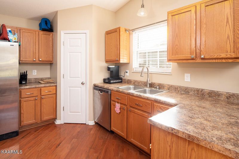 7602 Stonewood Creek Dr, Corryton, TN 37721