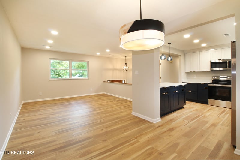 7604 SW Kingsbury Dr, Knoxville, TN 37919