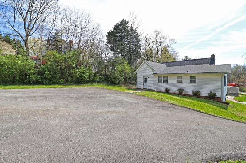 7605 Collier Rd, Powell, TN 37849