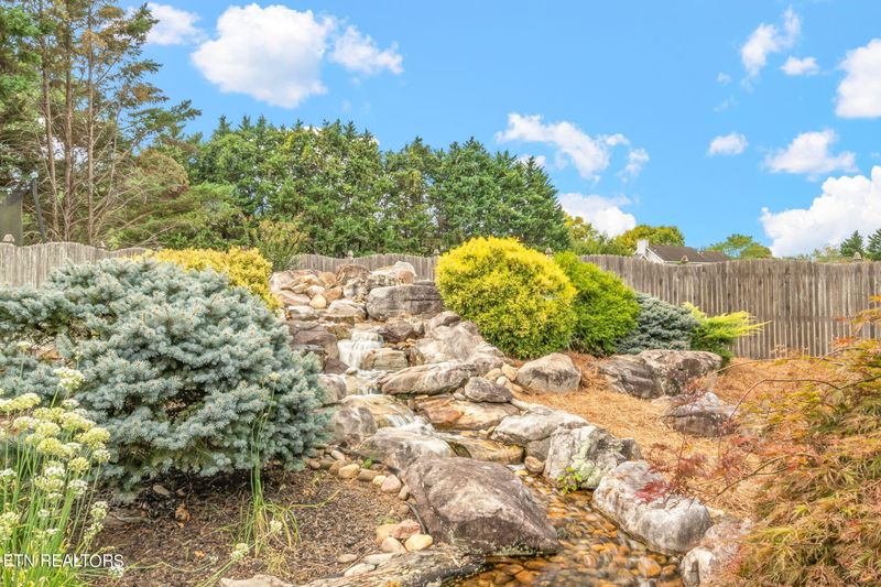 7605 Holcombridge Blvd, Powell, TN 37849