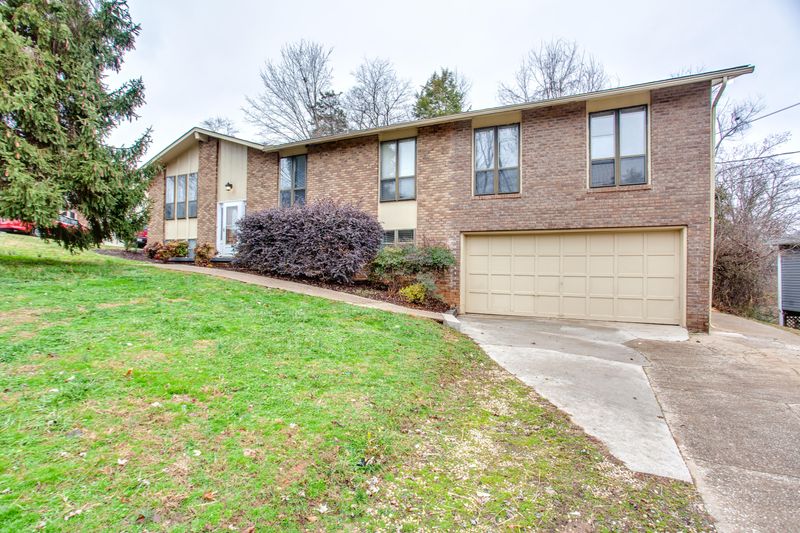 7605 Moon Crest Ct #3, Powell, TN 37849