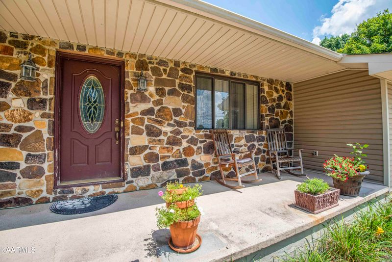 7606 Rustic Ln, Knoxville, TN 37938