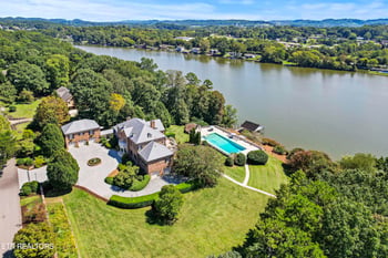 7609 Charlton Rd, Knoxville, TN 37920