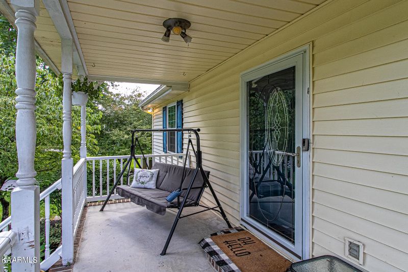 7609 Foxglen Blvd, Knoxville, TN 37918