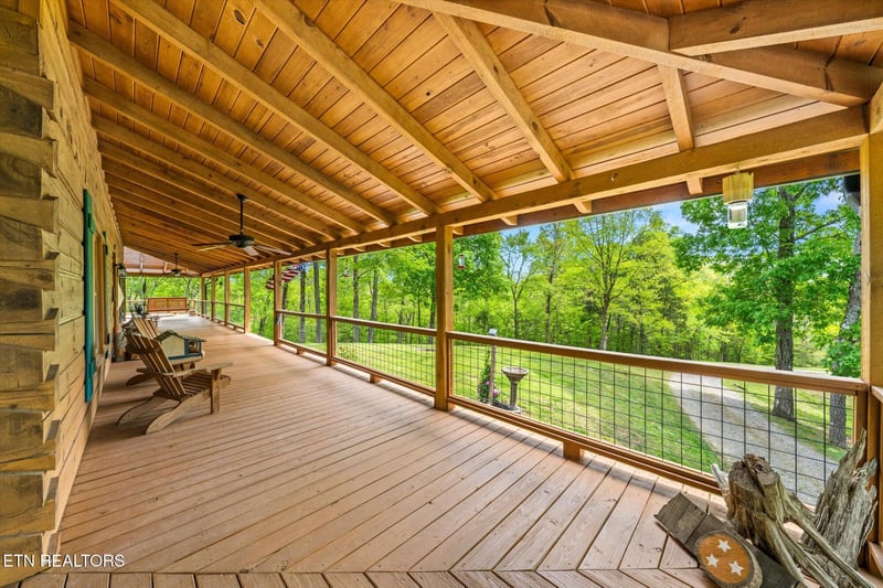 761 N Knob Creek Rd, Seymour, TN 37865