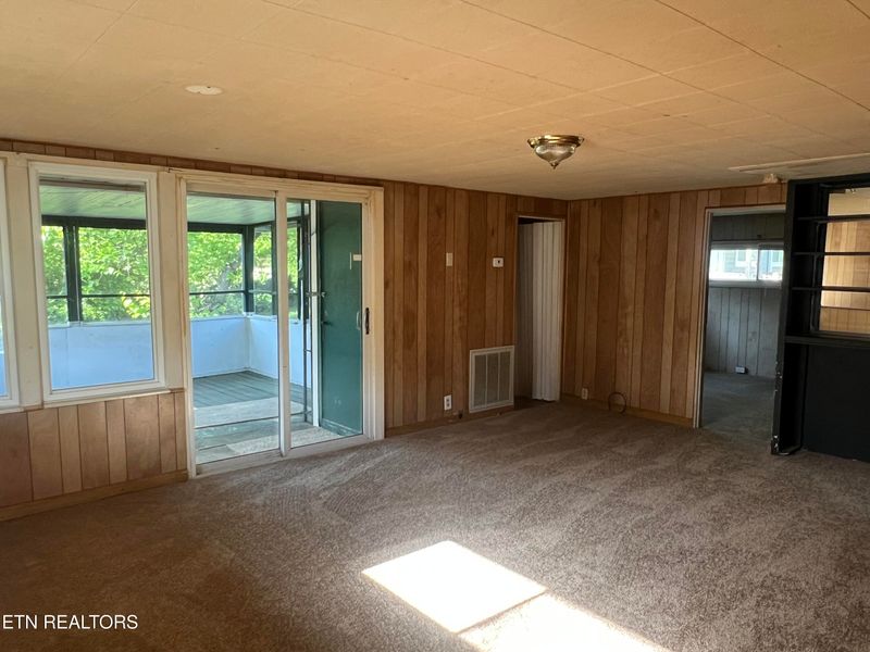 761 W Outer, Oak Ridge, TN 37830
