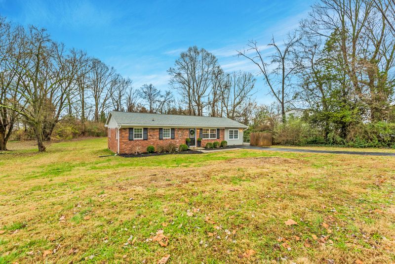 7612 Sentry Ln, Knoxville, TN 37919