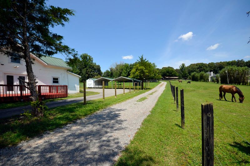 7616 Blacks Ferry Rd, Knoxville, TN 37931