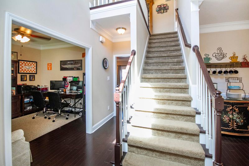 7616 Callow Cove Ln, Powell, TN 37849