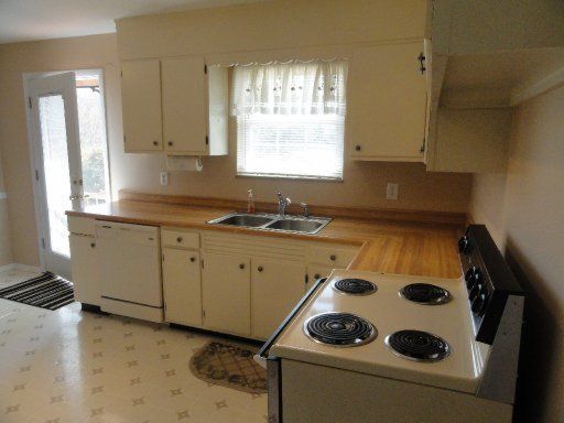 7616 Emory Rd, Corryton, TN 37721