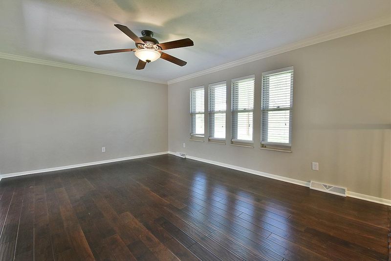 7617 Cedarcrest Rd, Knoxville, TN 37938