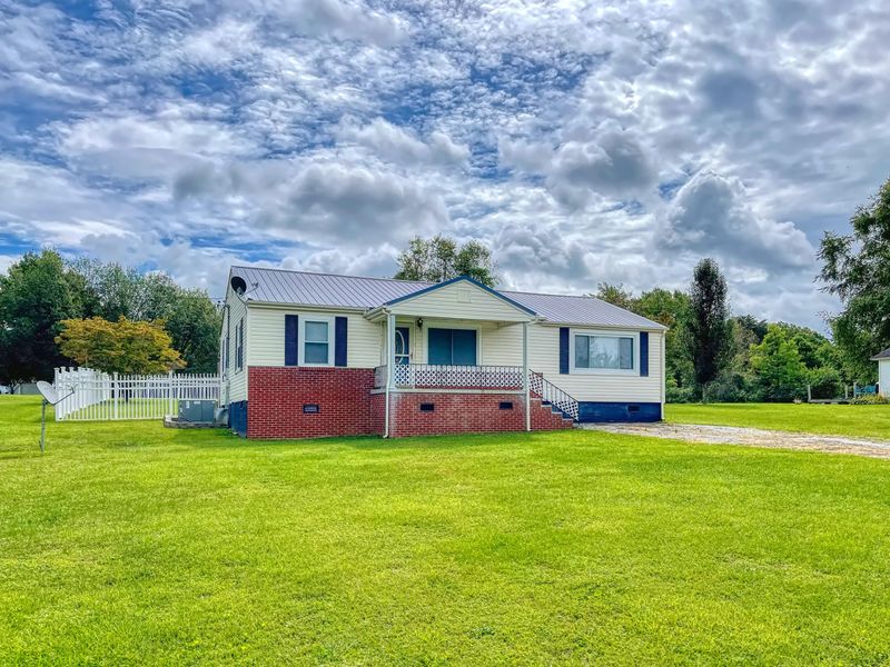 7618 Clapps Chapel Rd, Corryton, TN 37721