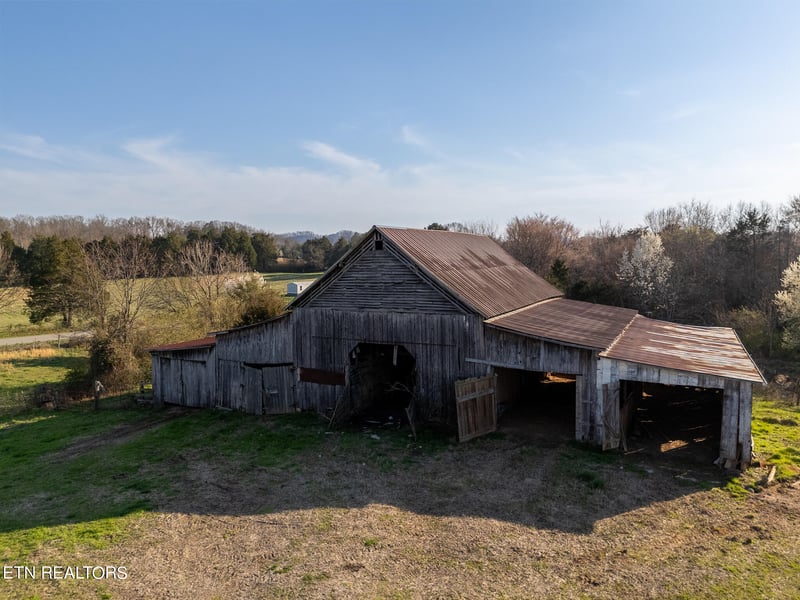762 N Old Tellico Hwy, Madisonville, TN 37354