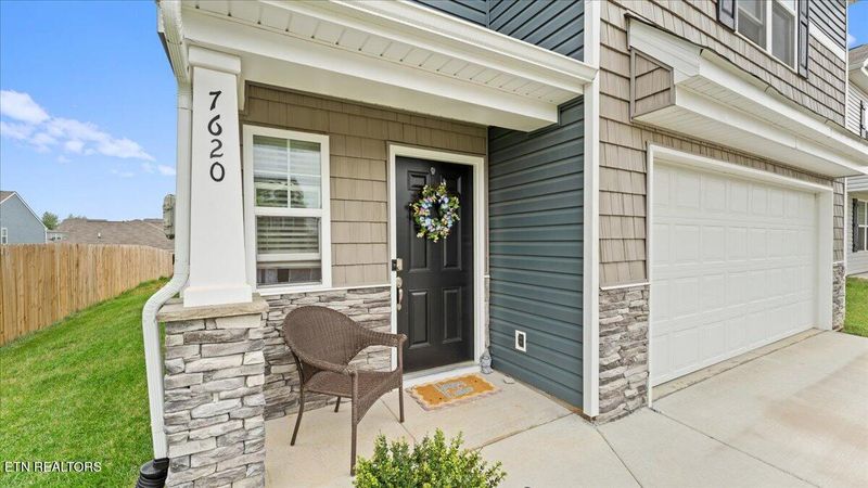 7620 Bill Keaton Dr, Corryton, TN 37721
