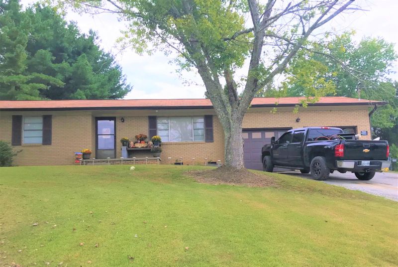 7620 Cedar Crest Rd, Knoxville, TN 37938