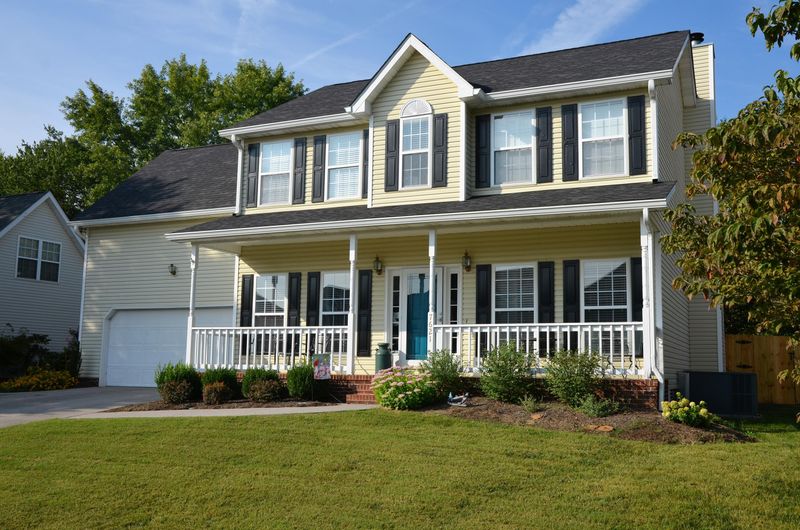 7621 Callow Cove Ln, Powell, TN 37849