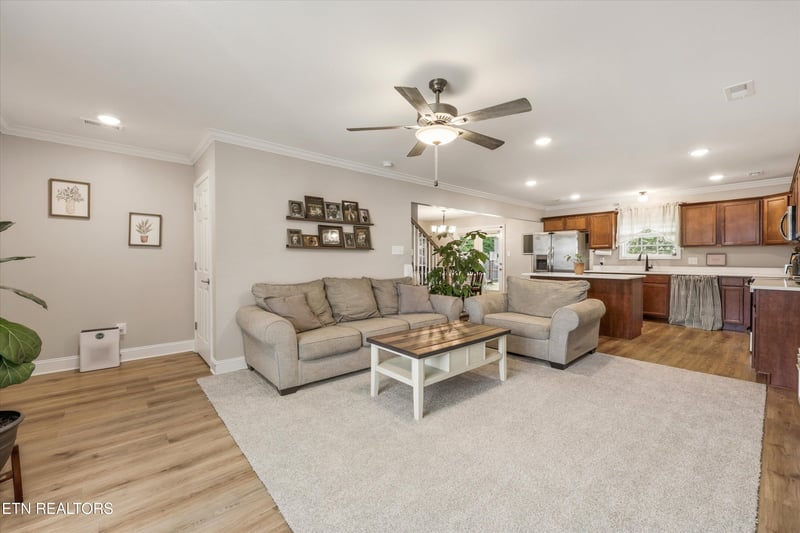 7621 Honey Oaks Rd, Corryton, TN 37721