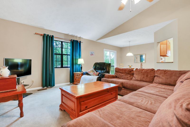 7621 Tree Bark Rd, Corryton, TN 37721