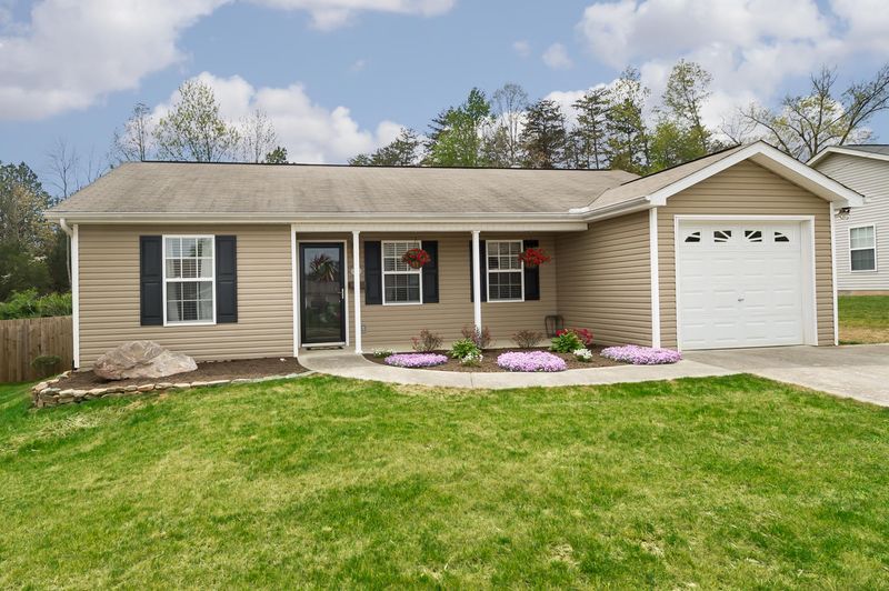 7622 Stonewood Creek Dr, Corryton, TN 37721