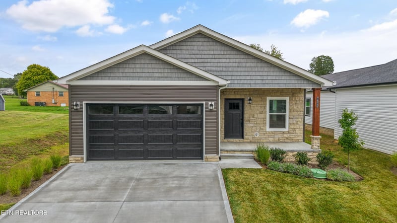 7622 Sycamore Breeze Rd, Knoxville, TN 37920
