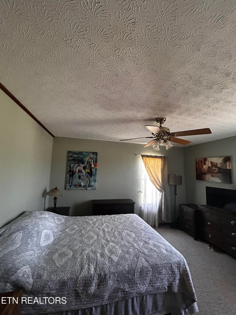 7624 Rustic Ln, Knoxville, TN 37938