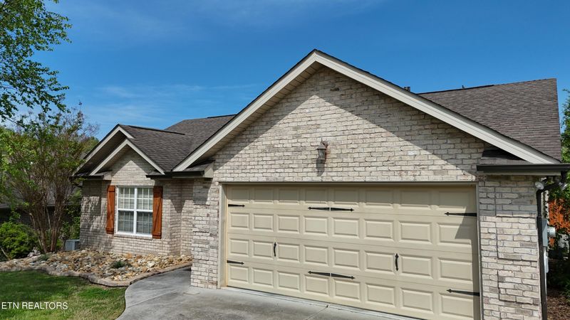 7625 Preston View Dr, Corryton, TN 37721