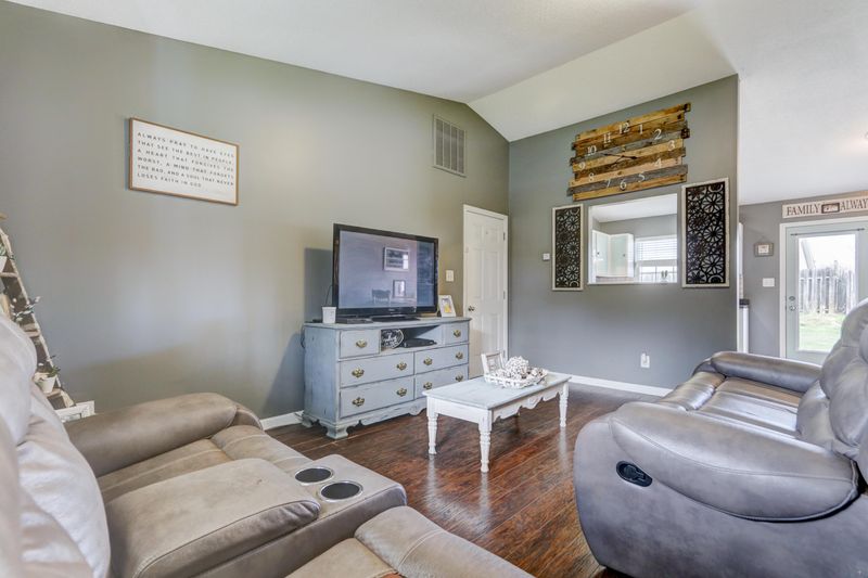 7629 Stonewood Creek Dr, Corryton, TN 37721
