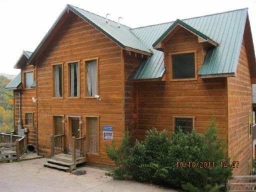 763 Widows Knob Rd, Gatlinburg, TN 37738