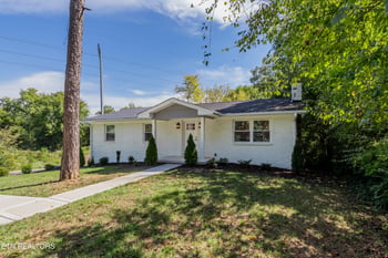 7630 Luscombe Dr, Knoxville, TN 37919