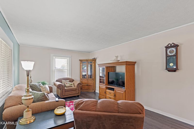 7631 Blueberry Rd, Powell, TN 37849