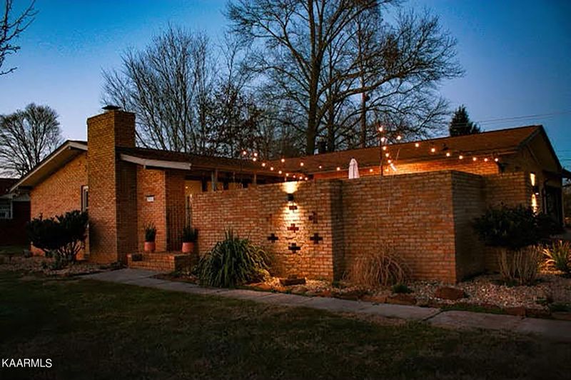 7632 Berkshire Blvd, Powell, TN 37849