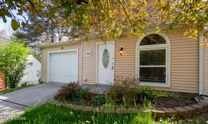 7632 Chatham Cir, Knoxville, TN 37909
