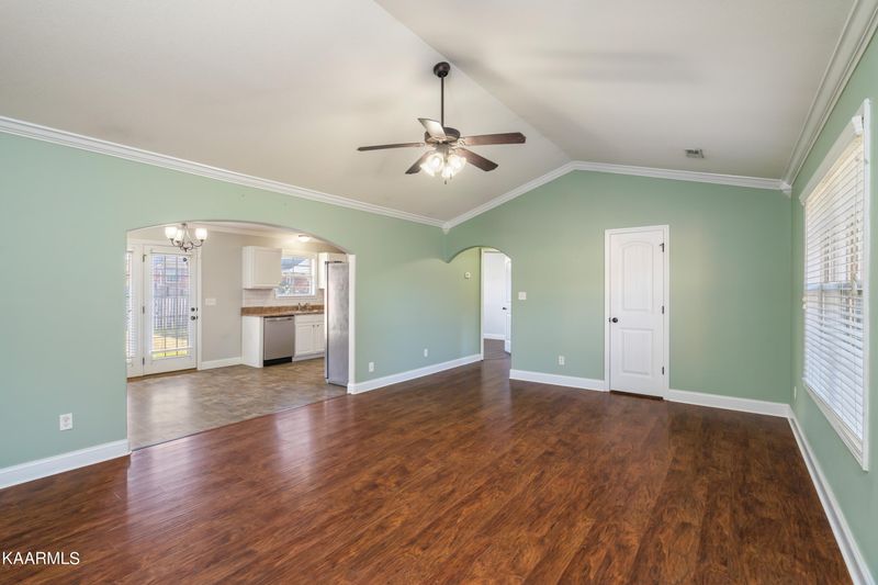 7635 Applecross Rd, Corryton, TN 37721