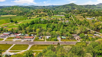 7637 E Lamar Alexander Pkwy, Townsend, TN 37882