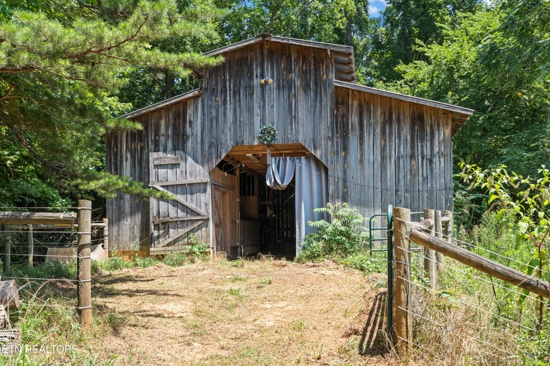 7637 Mcmillan Rd, Knoxville, TN 37914