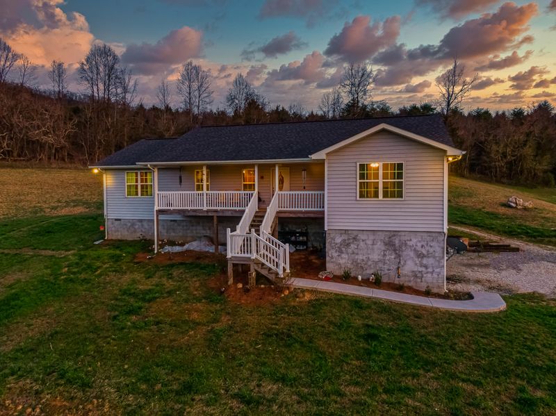 764 Sharp Rd, Sevierville, TN 37876