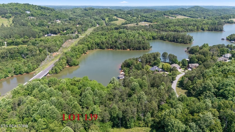 764 Wood Duck Dr, Vonore, TN 37885