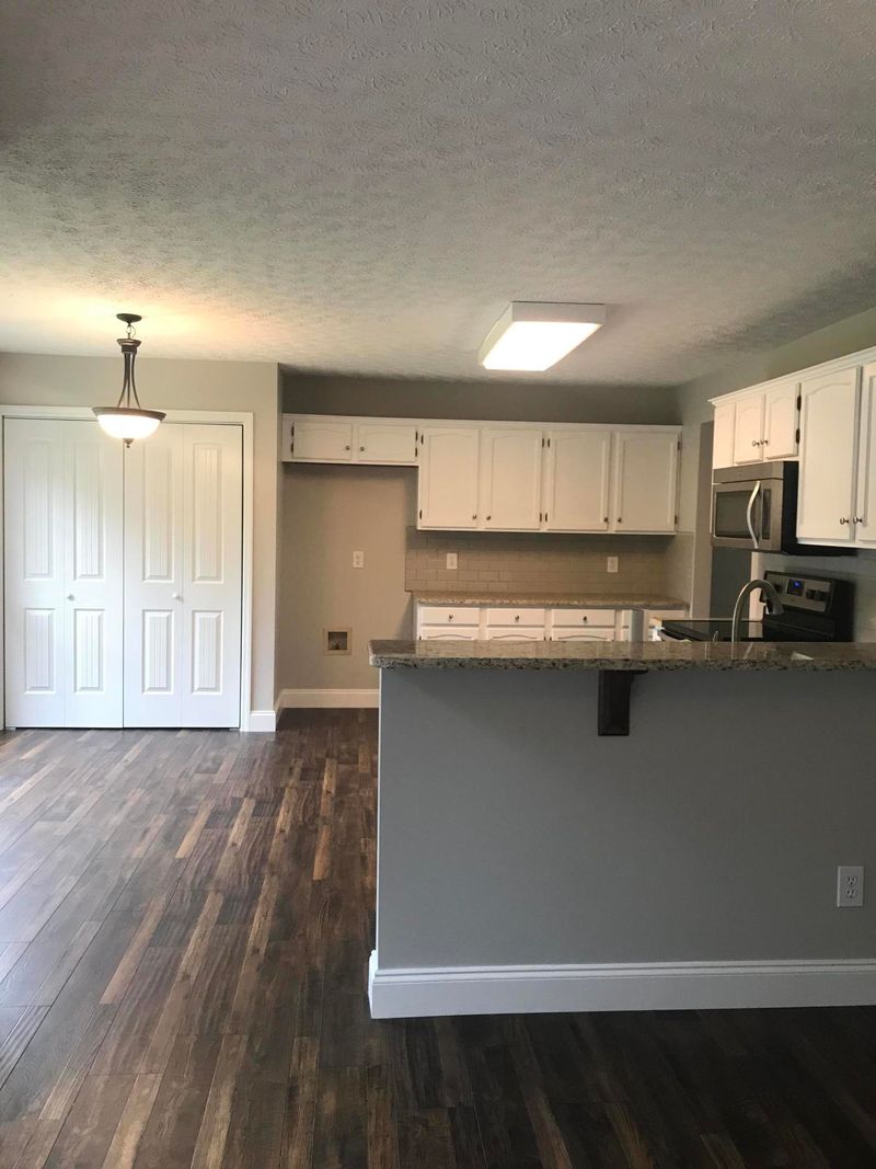 7640 Windy Knoll Dr, Knoxville, TN 37938