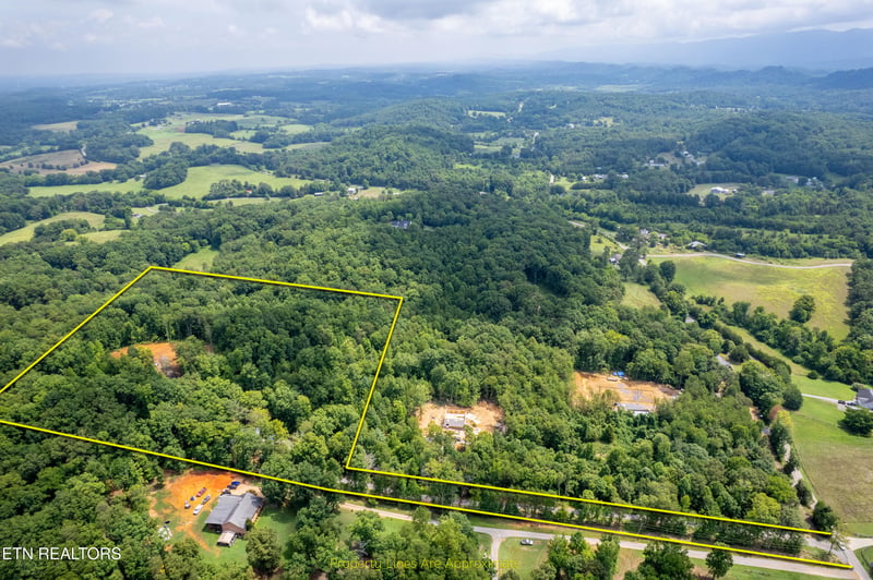 7647 Tomotley Rd, Maryville, TN 37801