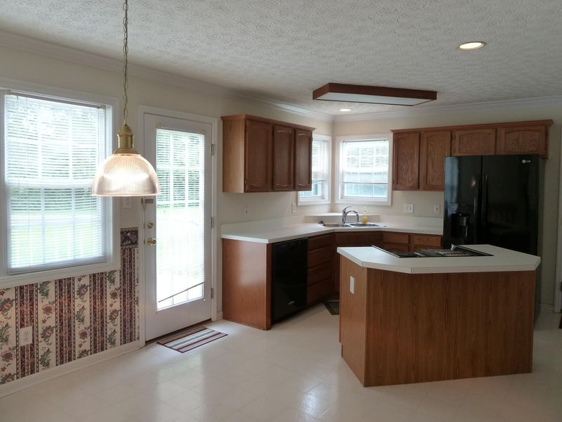 7652 Callow Cove Ln, Powell, TN 37849