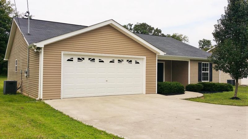 7657 Bud Hawkins Rd, Corryton, TN 37721