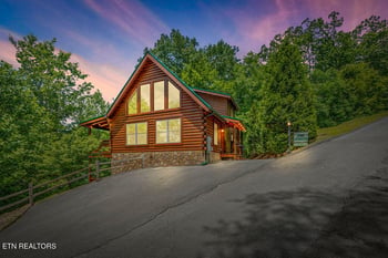 766 High Mountain Way, Gatlinburg, TN 37738