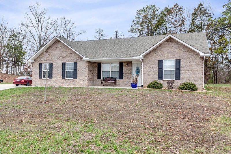 7664 Applecross Rd, Corryton, TN 37721